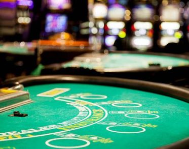 Key Features to Consider When Comparing online casinos Singapore For casual players